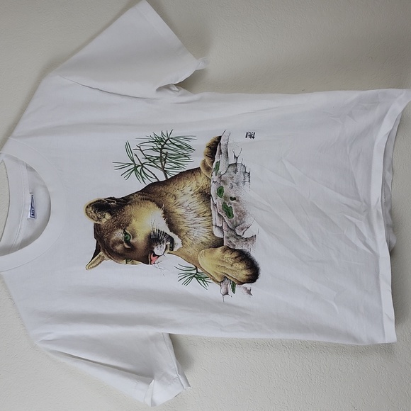 Vintage 2000 Graphic Puma Cougar T-shirt Size Small - Picture 1 of 11